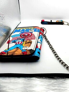 Captain America Faux Leather Tri Fold Graphic Print Wallet With Chain